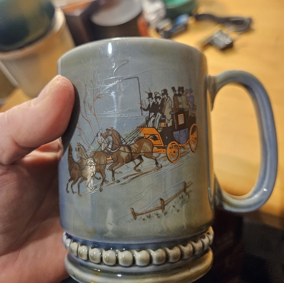 IRISH PORCELAIN COFFEE MUG, STAGE COACH, HANDPAINTED,MADE IN IRELAND - Picture 5 of 5